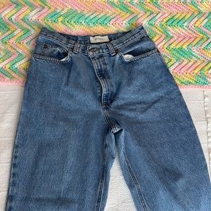 Vintage 1990’s High Rise Straight Leg Light Wash Jeans